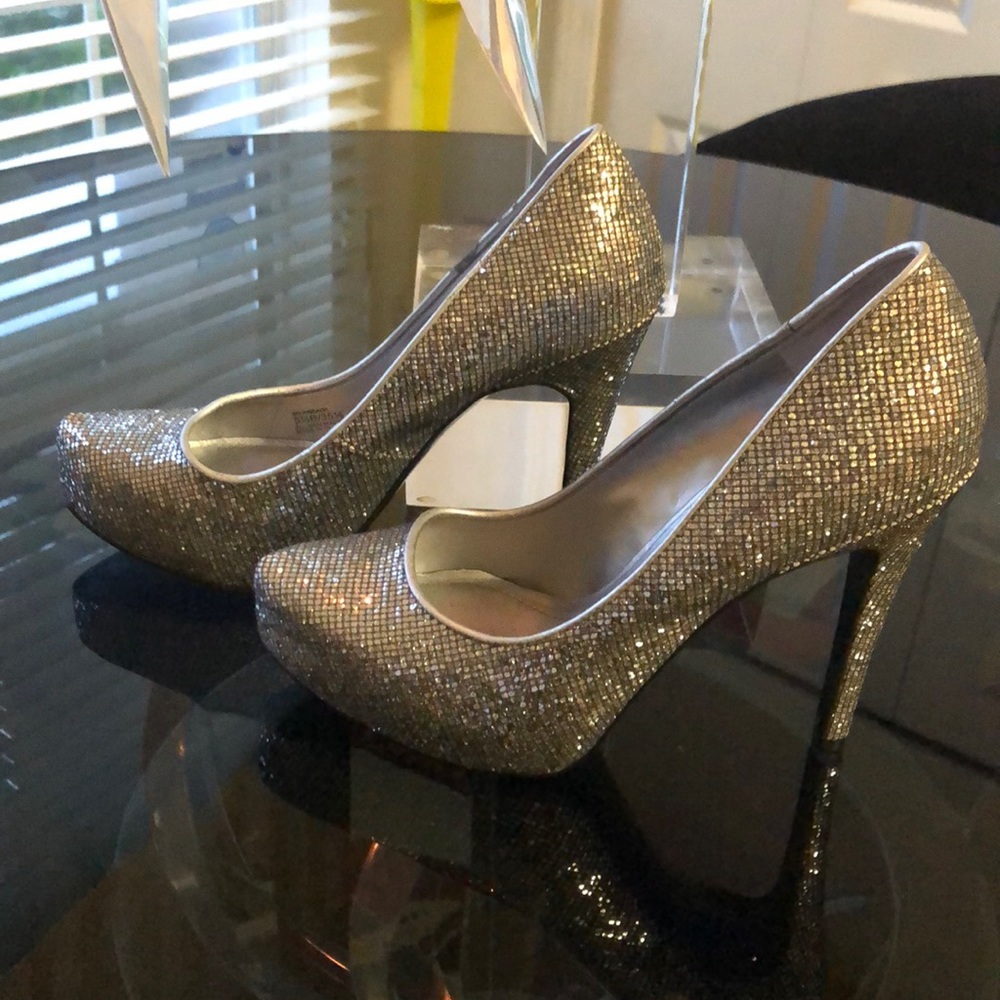 Shoes - Picture 3 of 3